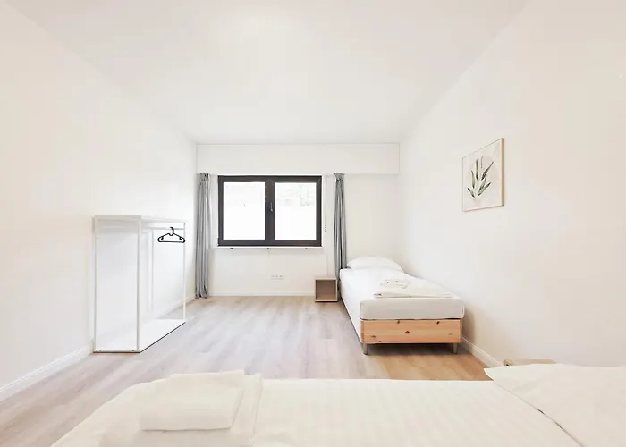 Apartament Tolstov - 3 - Kitchen - Dining Area - 25 Min Messe Dus *