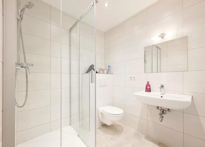 Tolstov - 3 - Kitchen - Dining Area - 25 Min Messe Dus Apartament Duisburg